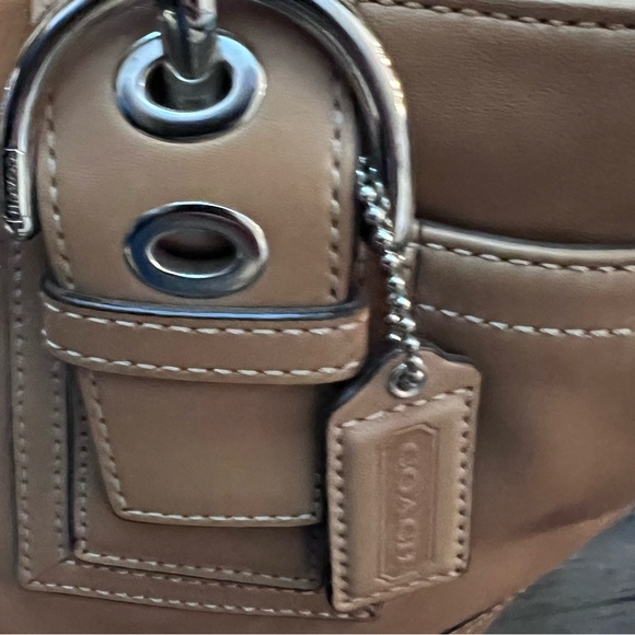Vintage Coach SoHo Tan Leather Satchel Handbag - Picture 3 of 9